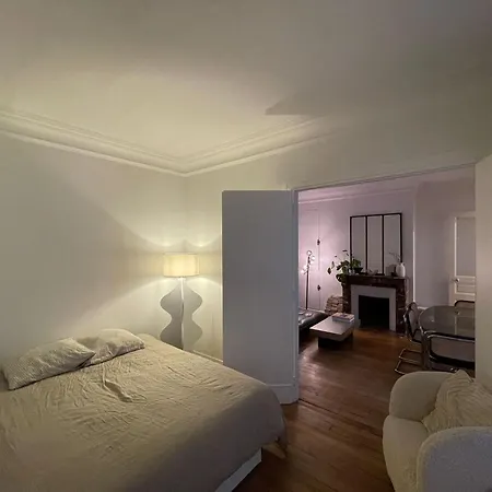 Charming Marais Apartment Paris